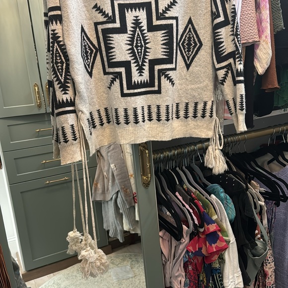 Chaser brand Aztec sweater, extra small - Picture 3 of 4